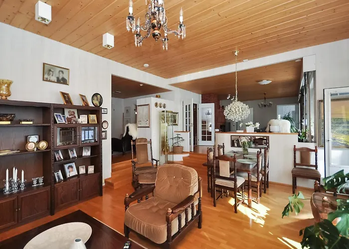 Διαμέρισμα Lakefront House With Sauna, *